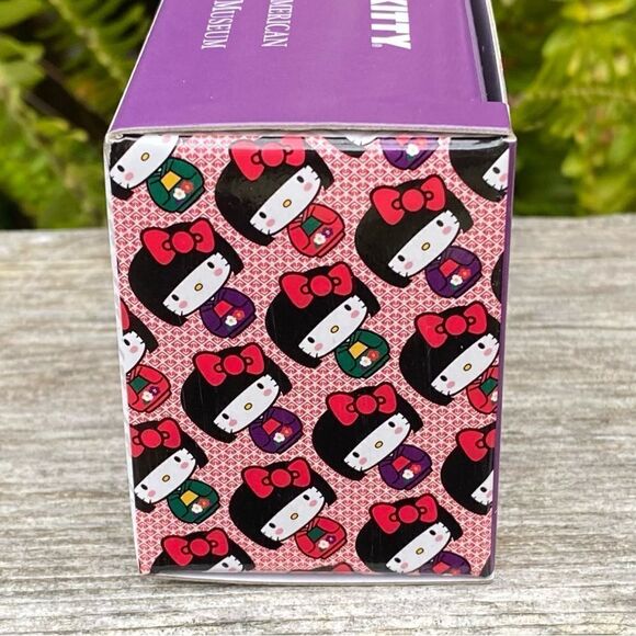 NWT Sanrio Hello Kitty Three Japanese Vinyl Figures in Kimonos Exclusive Limited - Picture 6 of 7